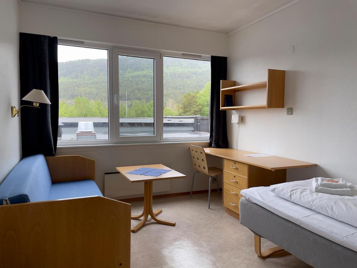 Borg Sommerhotell Alesund Bagian luar foto