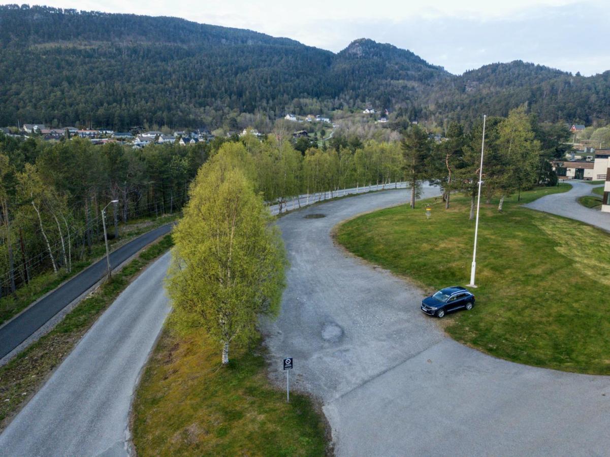 Borg Sommerhotell Alesund Bagian luar foto